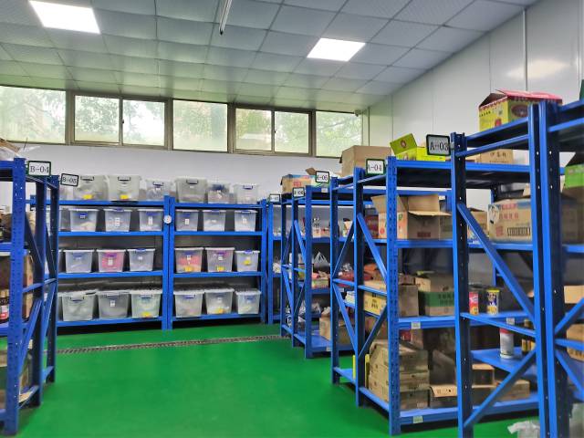揭阳供销农产品配送有限公司设置的干货和调味品存放区