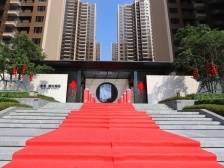 业绩盈转亏，“活下去”的龙光如何“活更好”？｜冷眼看财报