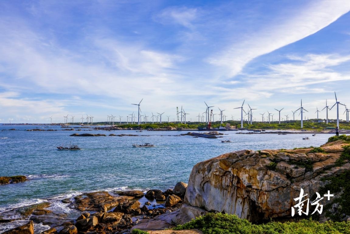 惠来县靖海镇海滨风电场。