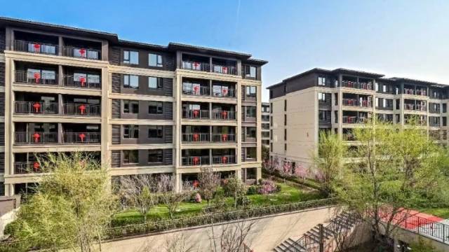 融创时隔一年终复盘，何时能迎来冬去春暖、花开向阳？