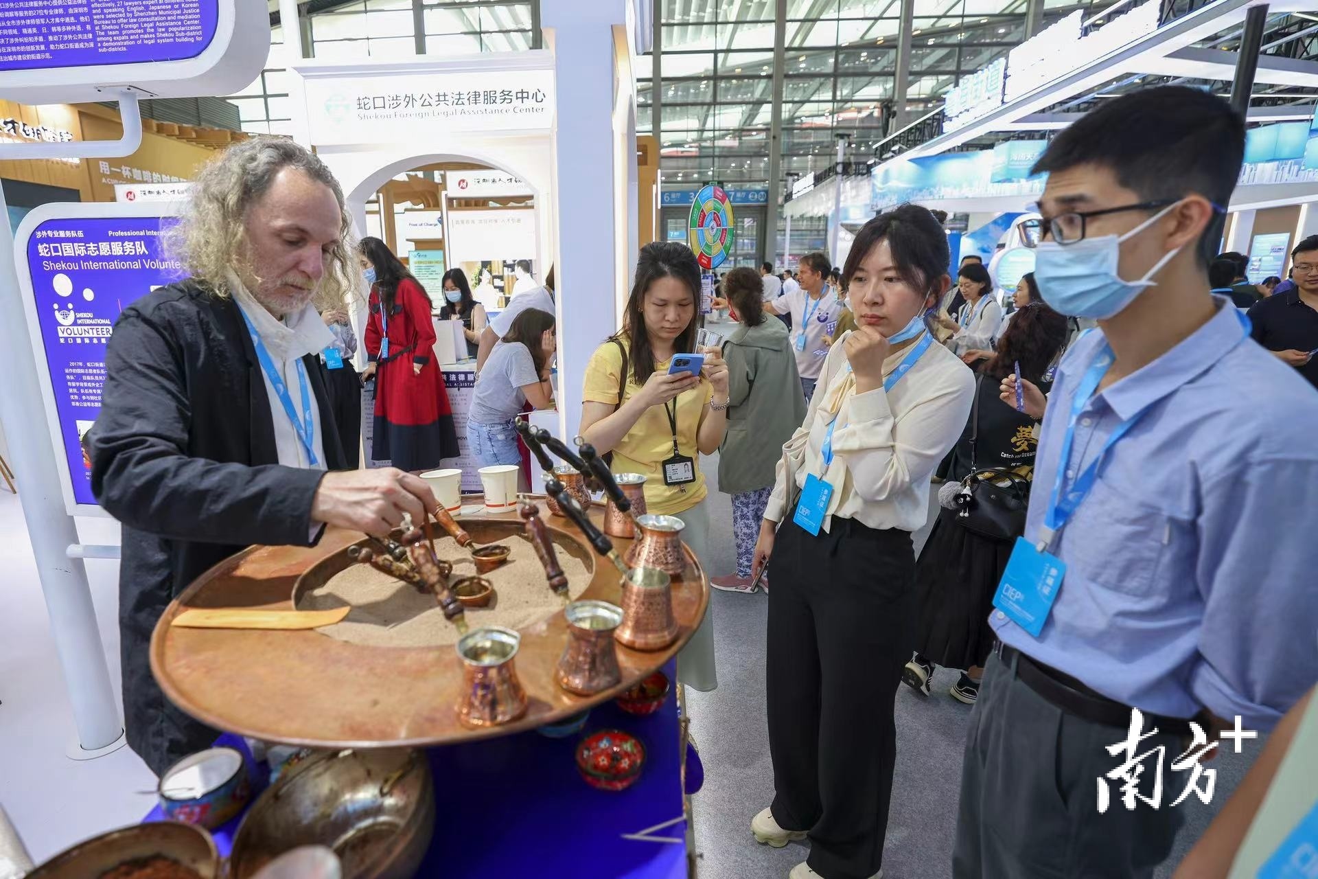 南方+ 朱洪波 拍摄