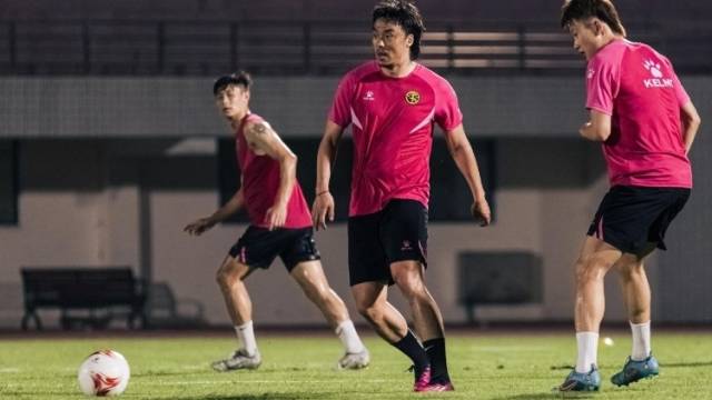 一口气引援20人、广州队老将在列，这支队有望争夺中甲前四