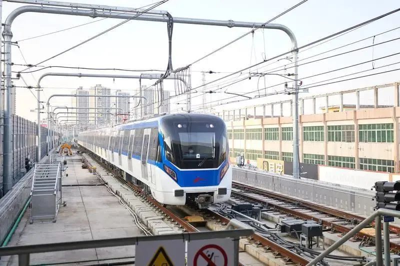 2022年底，佛山地铁三号线正式通车。