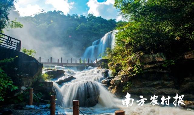 黄满磜瀑布 图片来自网络