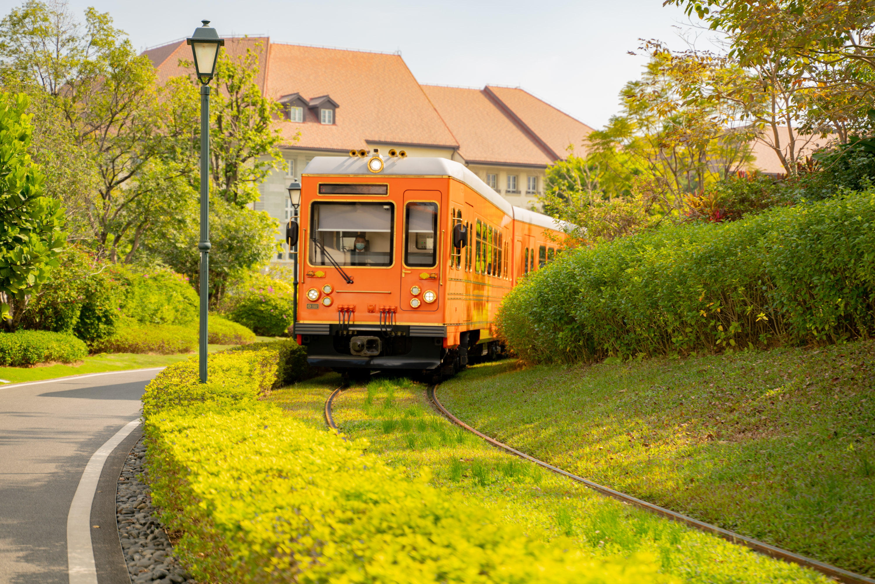 华为溪流背坡村。 华为溪流背坡村。