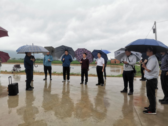 到迳口镇参观东恒农业四会养殖基地