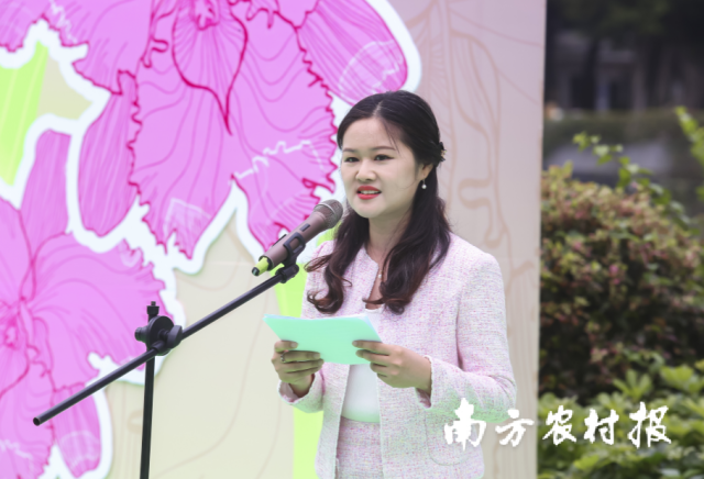 《父愛如蘭》作者之一,，廣東蘭花“12221”工作小組組長梁超文現(xiàn)場分享父蘭品牌打造經(jīng)驗,。