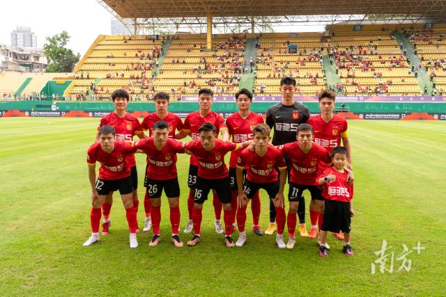 广州队首发均为足校培养球员。