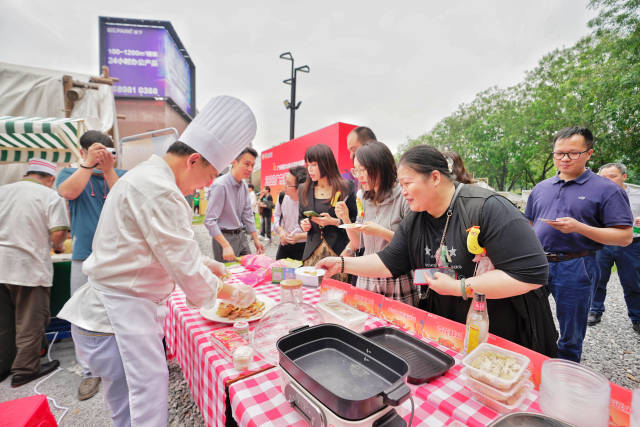 4月28日，2023广东靓鸡美食品鉴会现场。