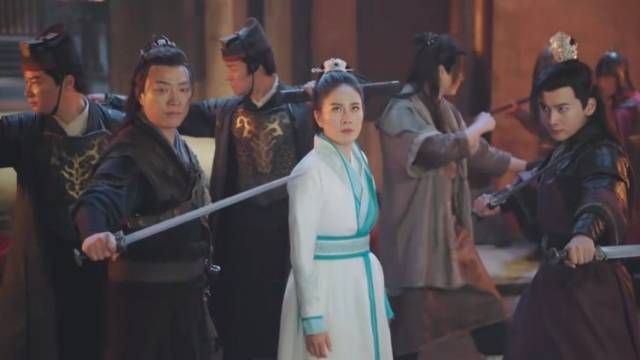 老师蒲先生“领盒饭”，冼英被逼“上梁山”｜在+看剧⑤