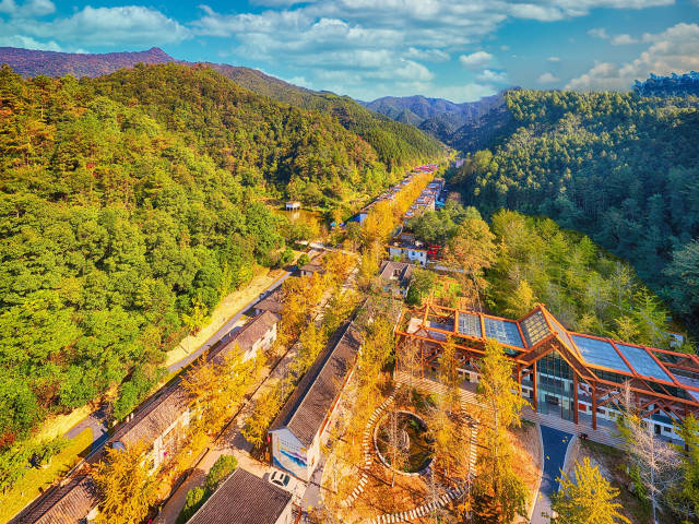 航拍韶關(guān)南雄帽子峰森林康養(yǎng)基地 ,。