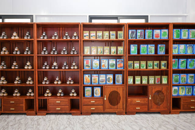 和利农自成立以来，已育成并成功推广了1300多个种子品种。