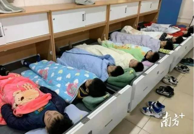 顺德多所小学形成了具有自身特色的午休管理模式.