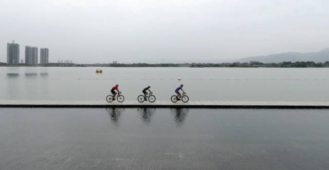 硯陽湖天空之鏡