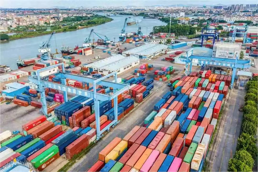 图为小榄港。  通讯员 小榄镇融媒体中心 供图