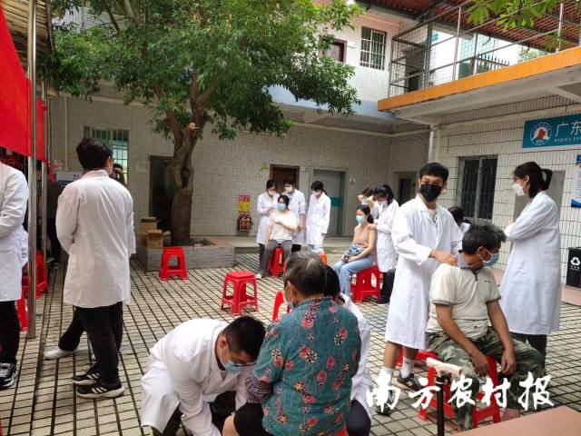 送医下乡，广州中医药大学在佛冈县水头镇开展义诊活动