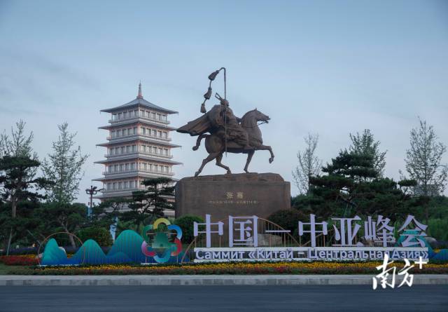 图1  南方+ 张冠军 拍摄