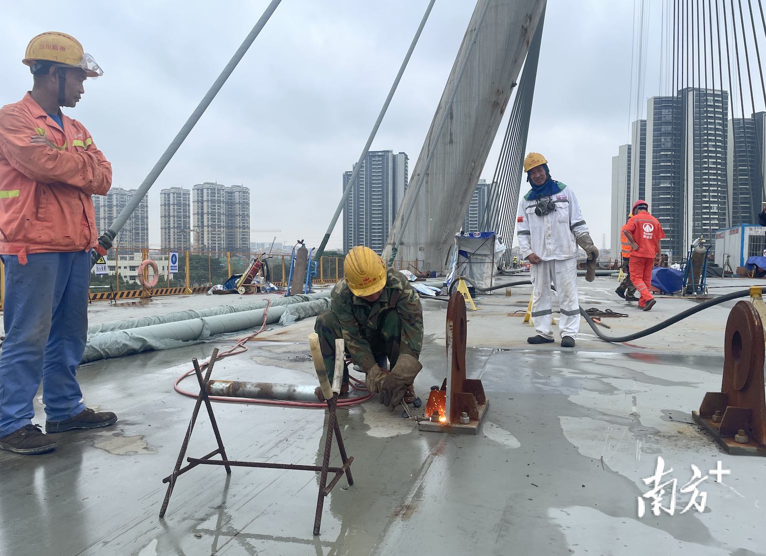 同济大桥项目施工现场。刘佳伦 摄