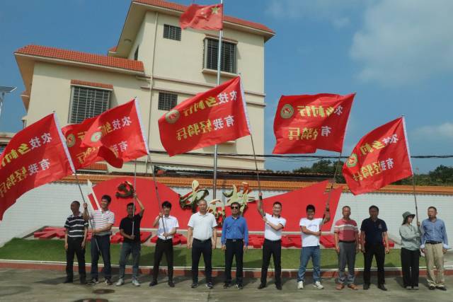 “轻骑兵”工作站揭牌仪式现场。