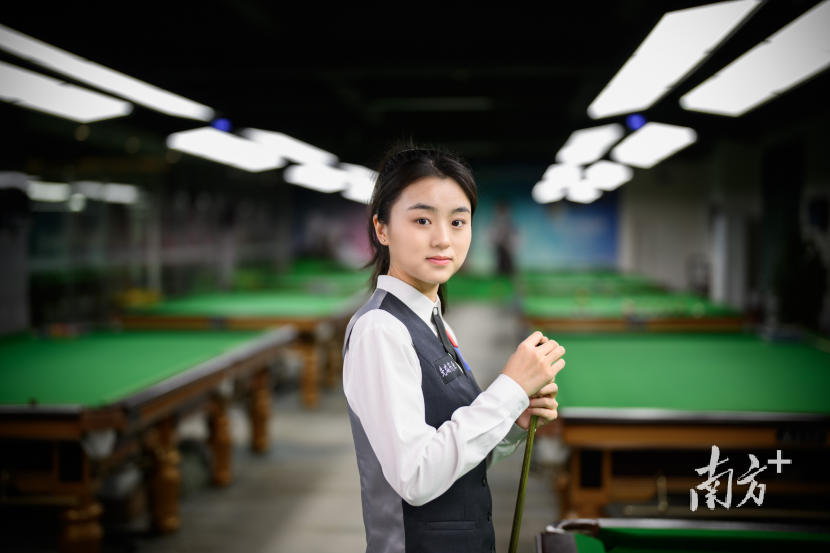 白雨露。 白雨露。