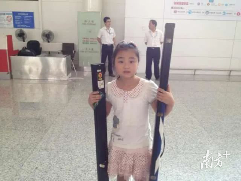 年少时刚接触台球的白雨露。 年少时刚接触台球的白雨露。