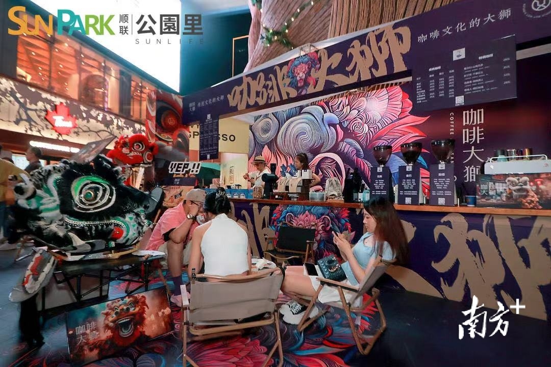 每一个摊位就是一方小世界,透露着自由年轻的气息。主办方供图 每一个摊位就是一方小世界,透露着自由年轻的气息。主办方供图