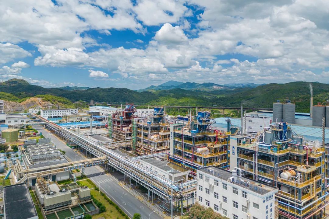宜章氟化学循环产业开发区一角。图源：郴州发布