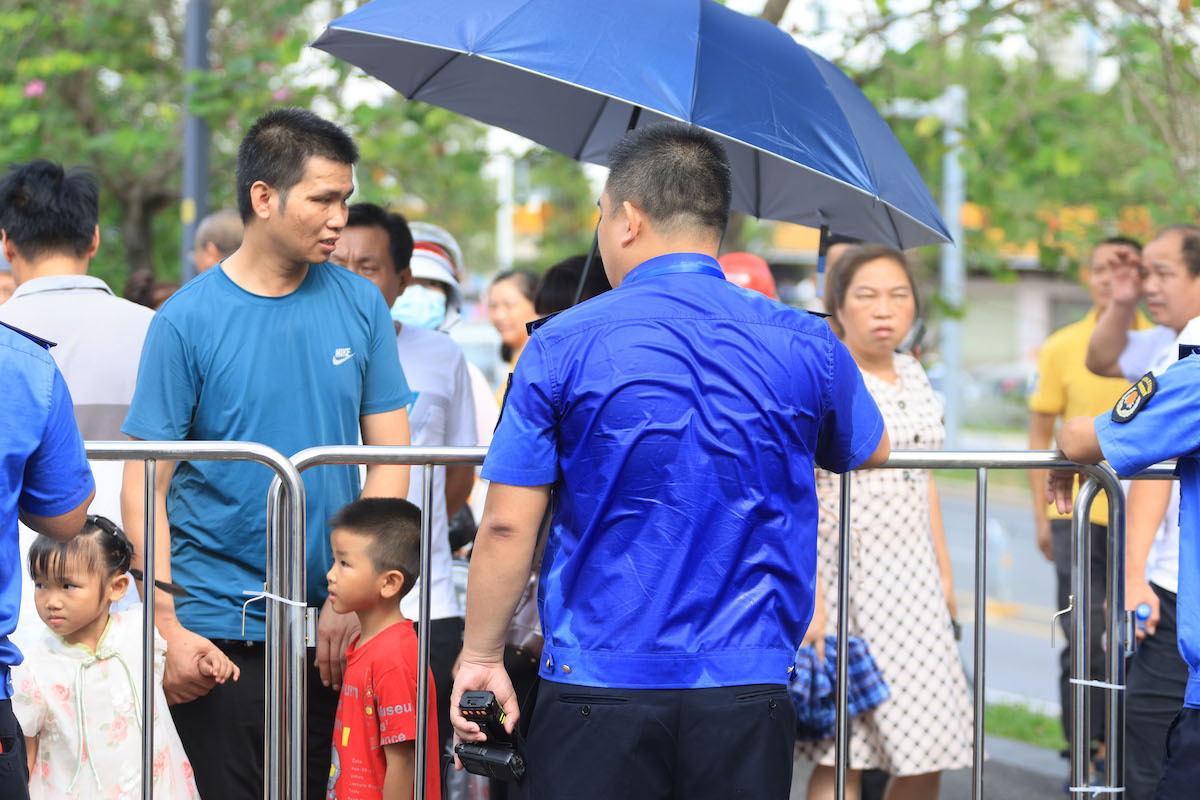 南方+ 何俊 拍摄