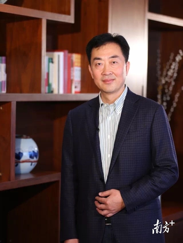 佛山市江西商会会长鲍杰军。受访者供图