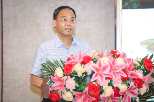 韶关市农业农村局党组成员、市委农办专职副主任、乡村振兴局副局长许益云介绍韶关食用菌产业发展经验。