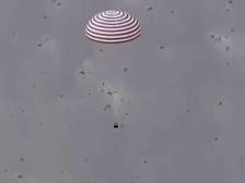 “我们3个人感觉都很好！”神舟十五号今早成功着陆｜南方视频