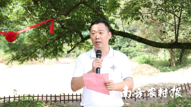 梅塘镇党委副书记詹绍足