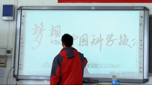 高考“钉子户”第十五次参加高考，能否圆清华梦？