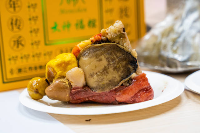 鮑魚鵝肉粽,。