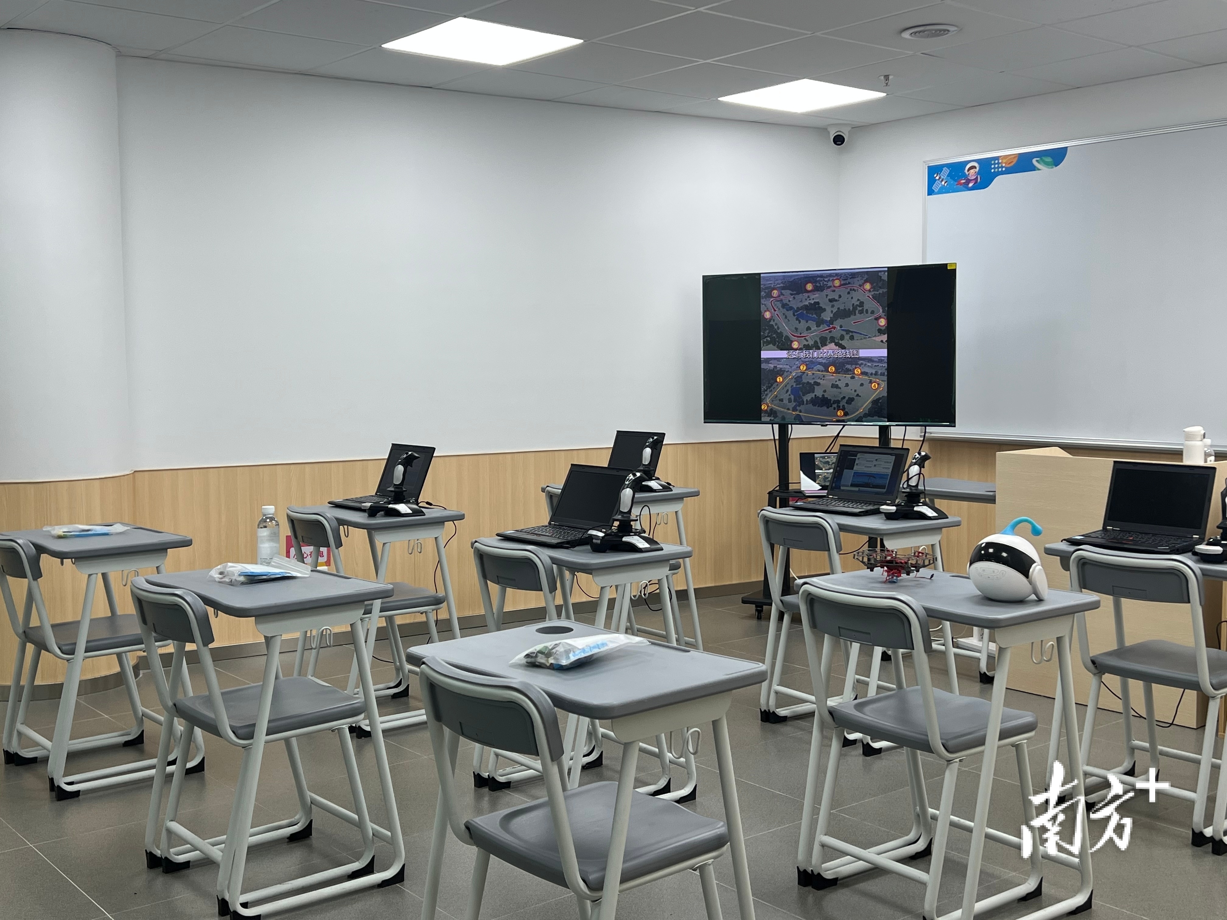 三水区青少年文化宫设有30多个类别的教学场室。 李周秦 摄&nbsp;