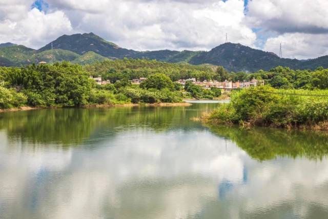 绿水青山，美丽乡村 来源：揭阳日报 摄影：方映辉 