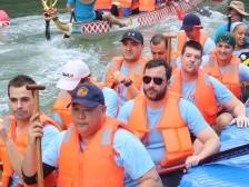 视频｜深圳这场趣味龙舟赛，有条龙舟来自“地球村”