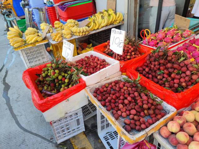 广州市海珠区路边水果店