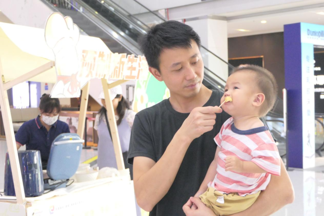 市民体验美味预制菜