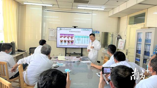 陈捷副主任医师带领喀地一院医生开展学习。 