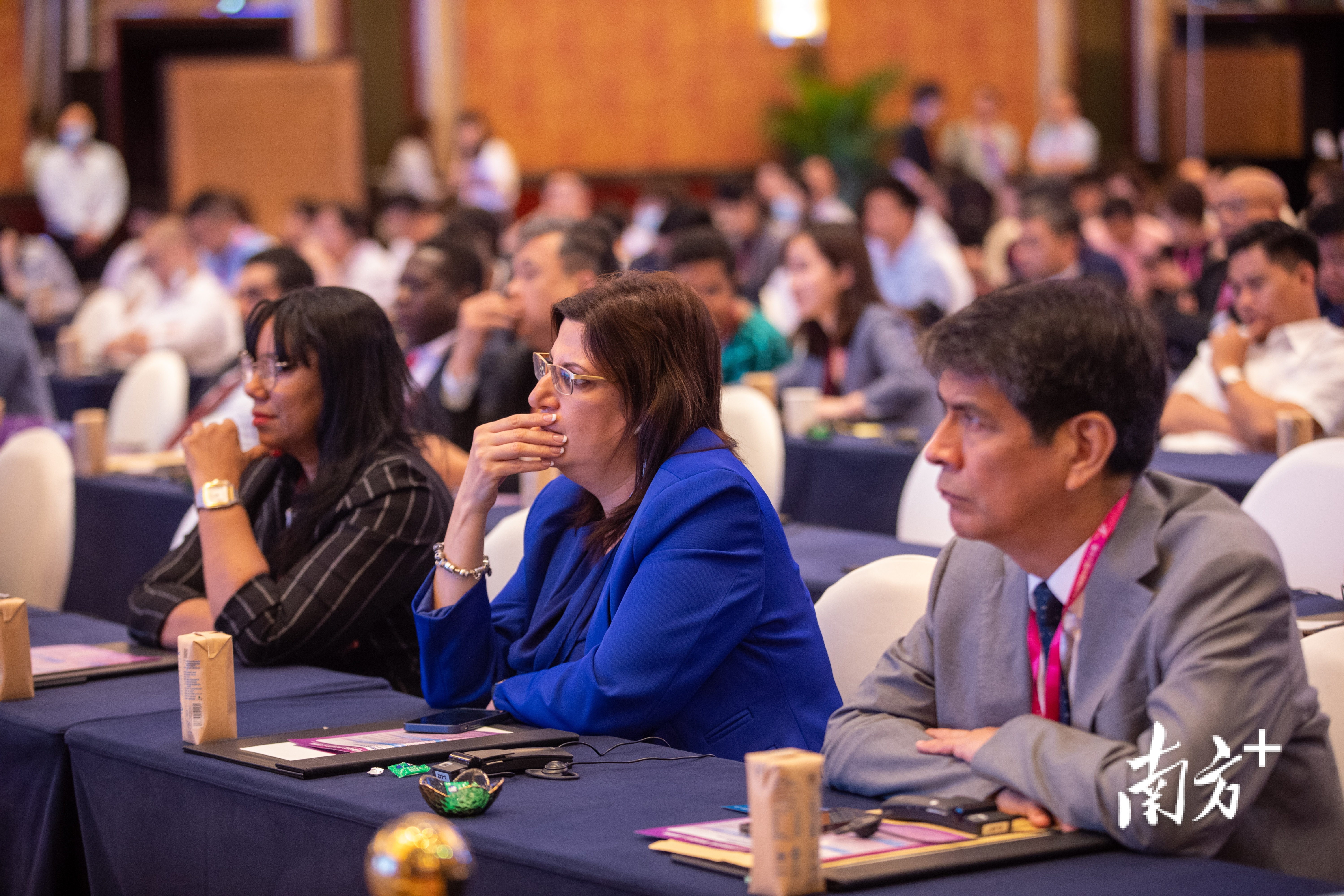 开幕前一天,中博会平行论坛提前举行。 开幕前一天,中博会平行论坛提前举行。