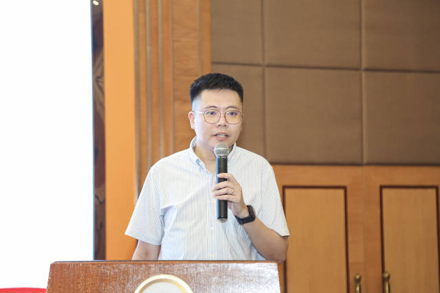 广东省南方名牌农产品推进中心副主任王周元