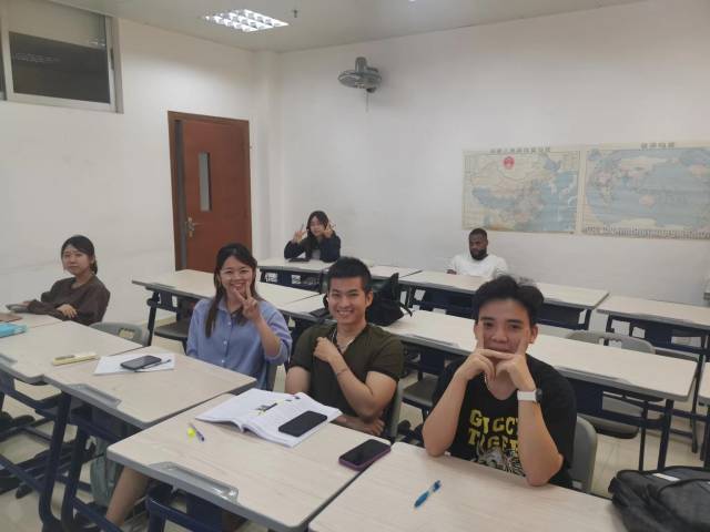 广东外语外贸大学越南留学生。