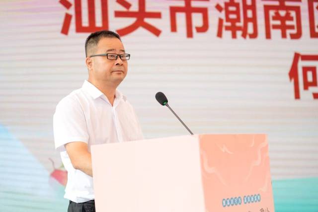 雷嶺鎮(zhèn)委書記何壁生