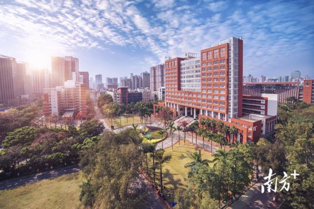 暨南大学教学楼鸟瞰。刘汉波 摄 