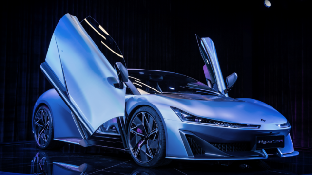 国产超跑交付倒计时！1.9秒破百的秘诀是什么｜品牌说