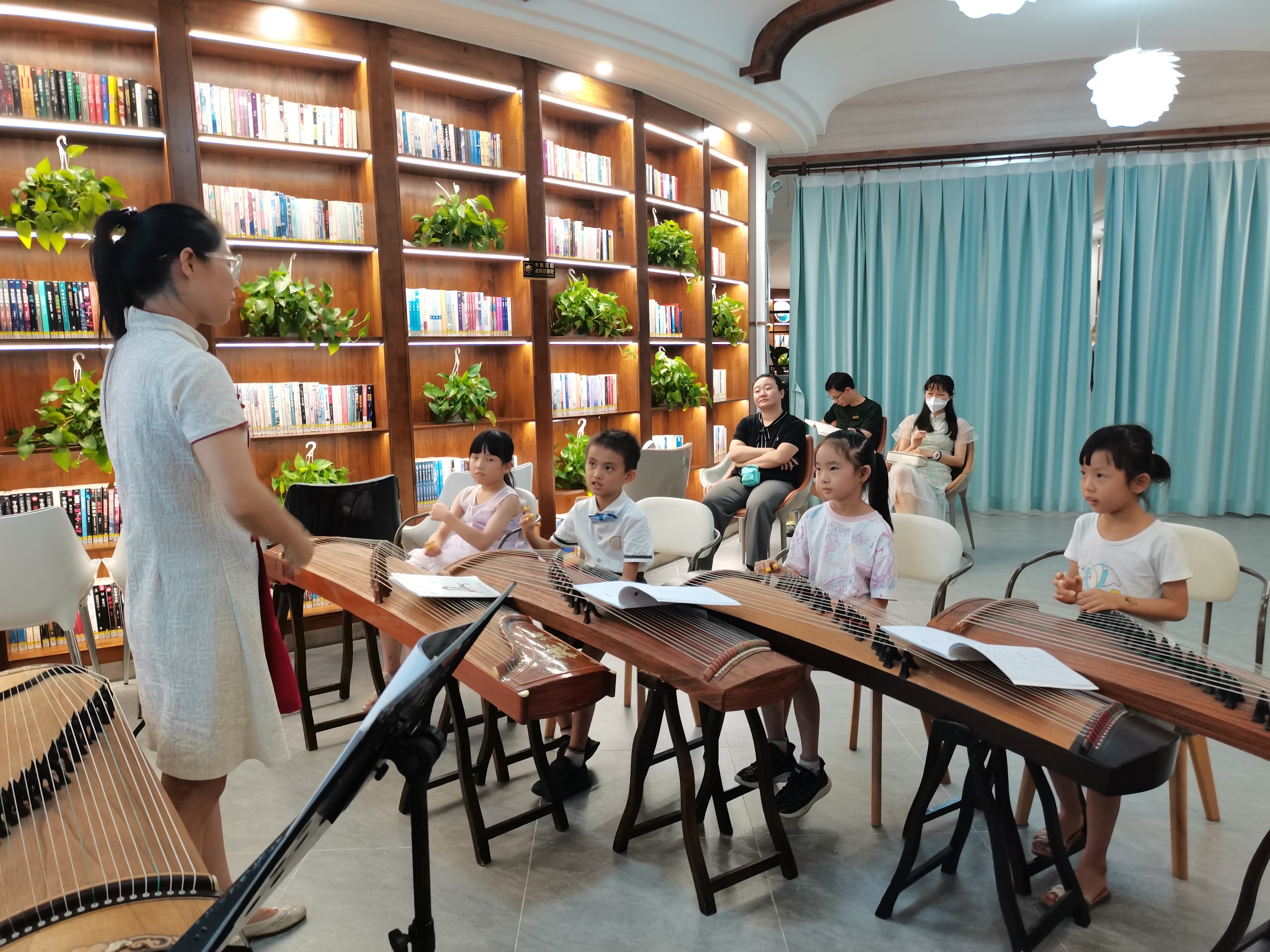 如今的图书馆整合了多样教育资源。&nbsp;