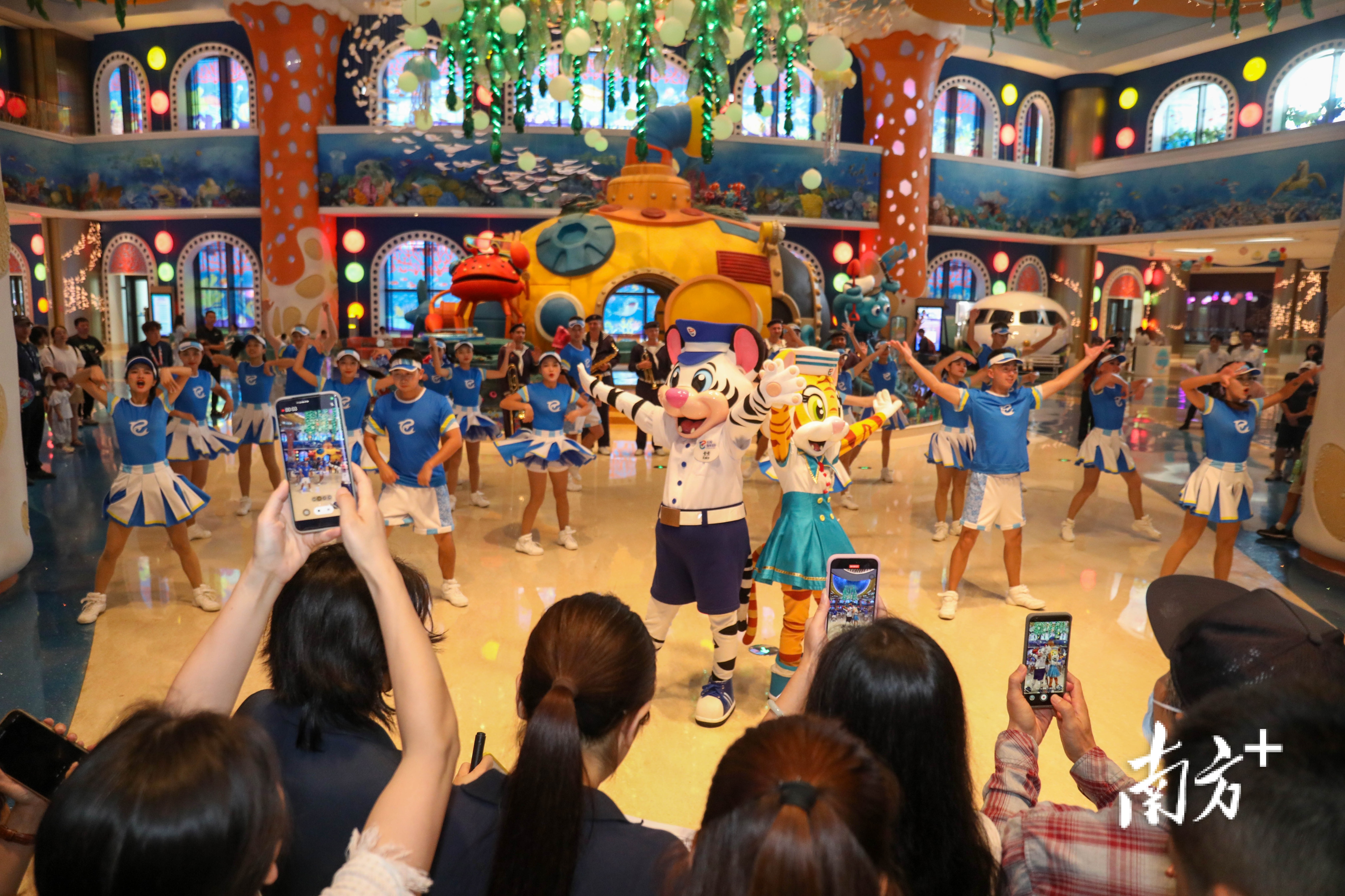 开业活动现场。 