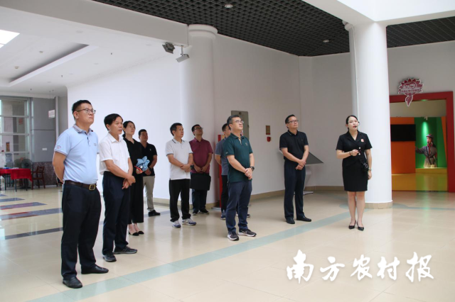 调研组在龙州县红八军纪念馆调研