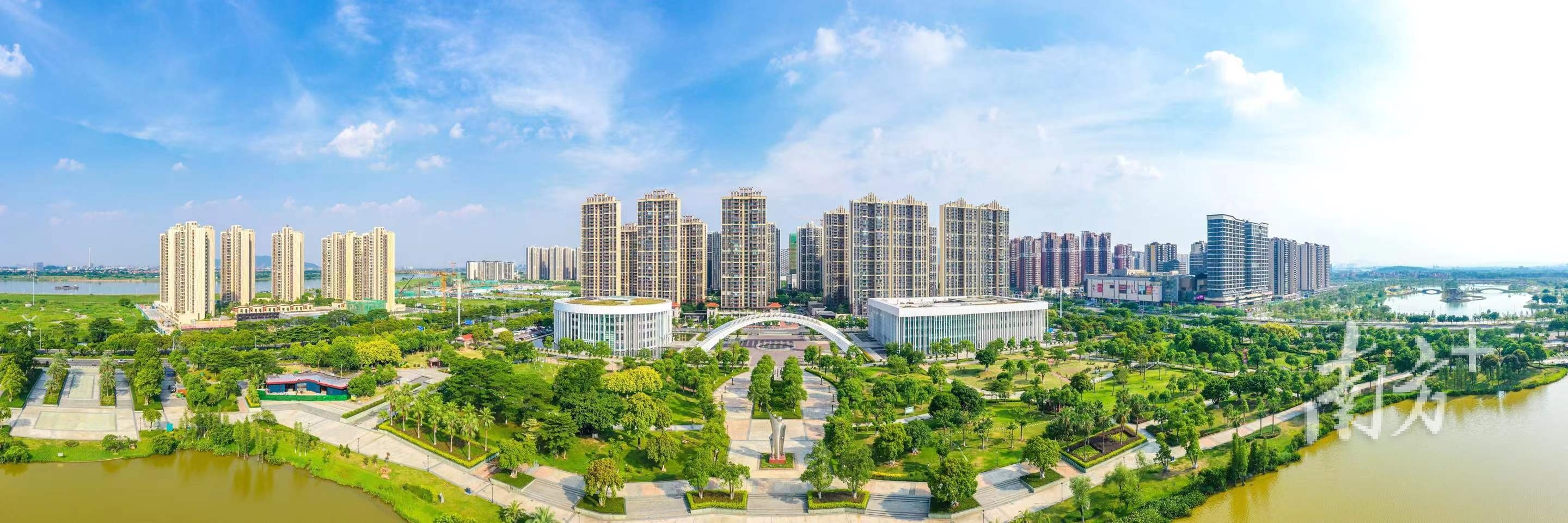 明湖公园。廖明璨 摄 明湖公园。廖明璨 摄